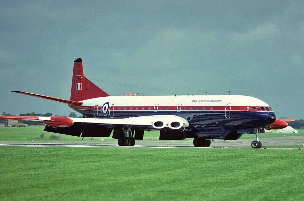 Лайнер de Havilland DH. 106 Comet