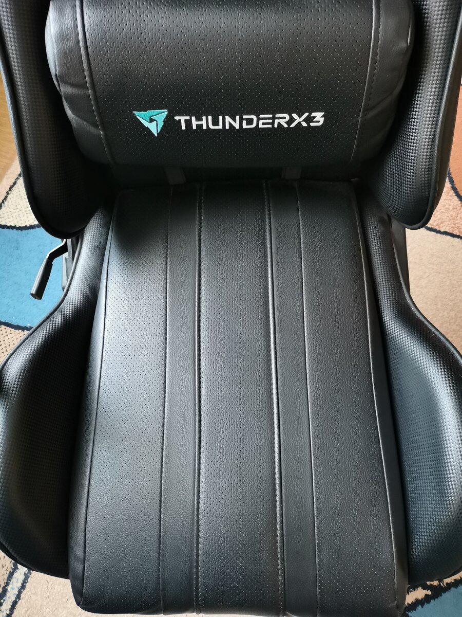 Фото кресла автора этого блога. Внешний вид после года эксплуатации.