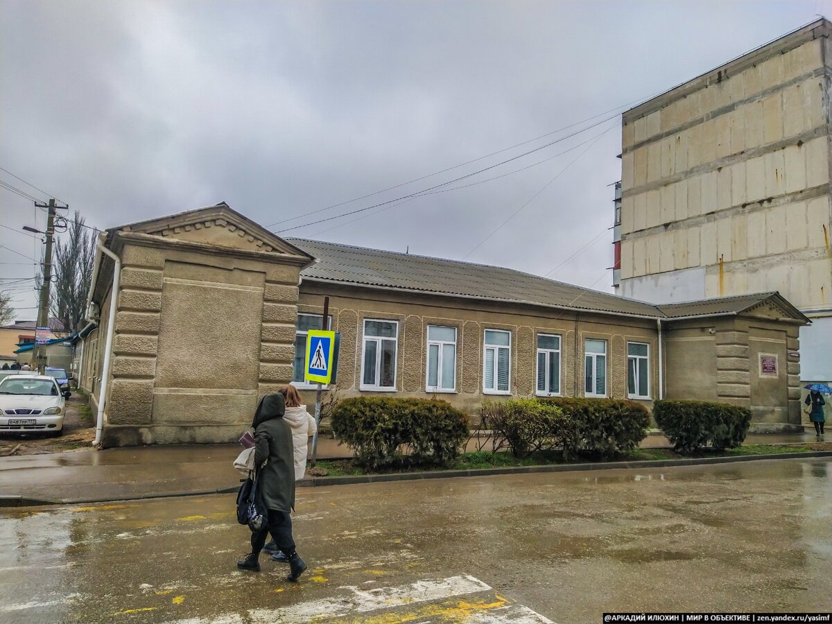 Тот еще свинарник. Побывал в северном крымском городе Джанкой |  Непримиримый | Дзен