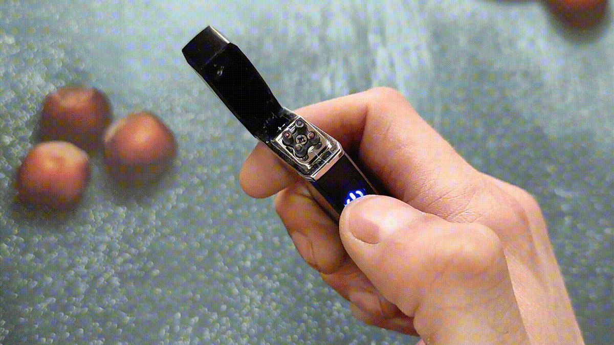 Электронная зажигалка Smartech с неограниченным ресурсом работы