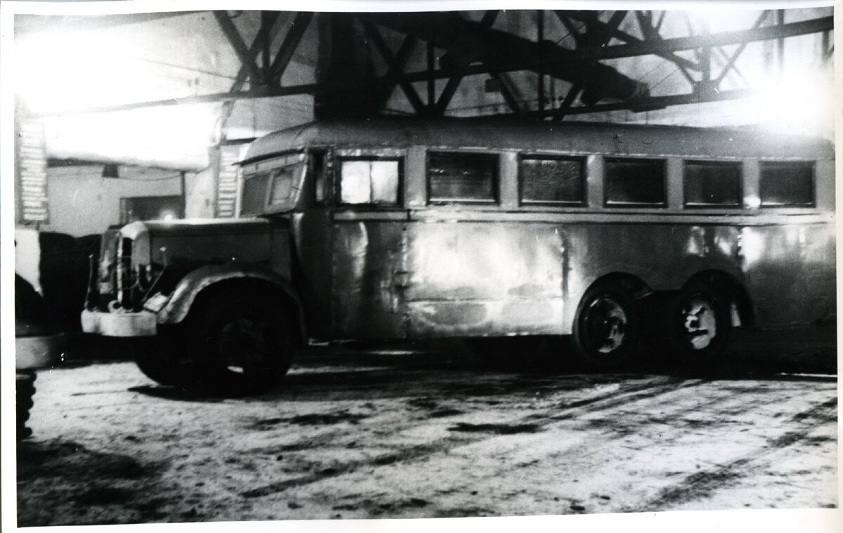 Chevrolet Bus 1940. Первые пассажирские автобусы. Трёхосный автобус ЯА 2. ЯА-2 автобус.