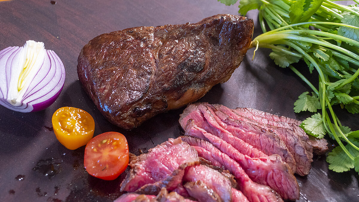 Стейк с овощами