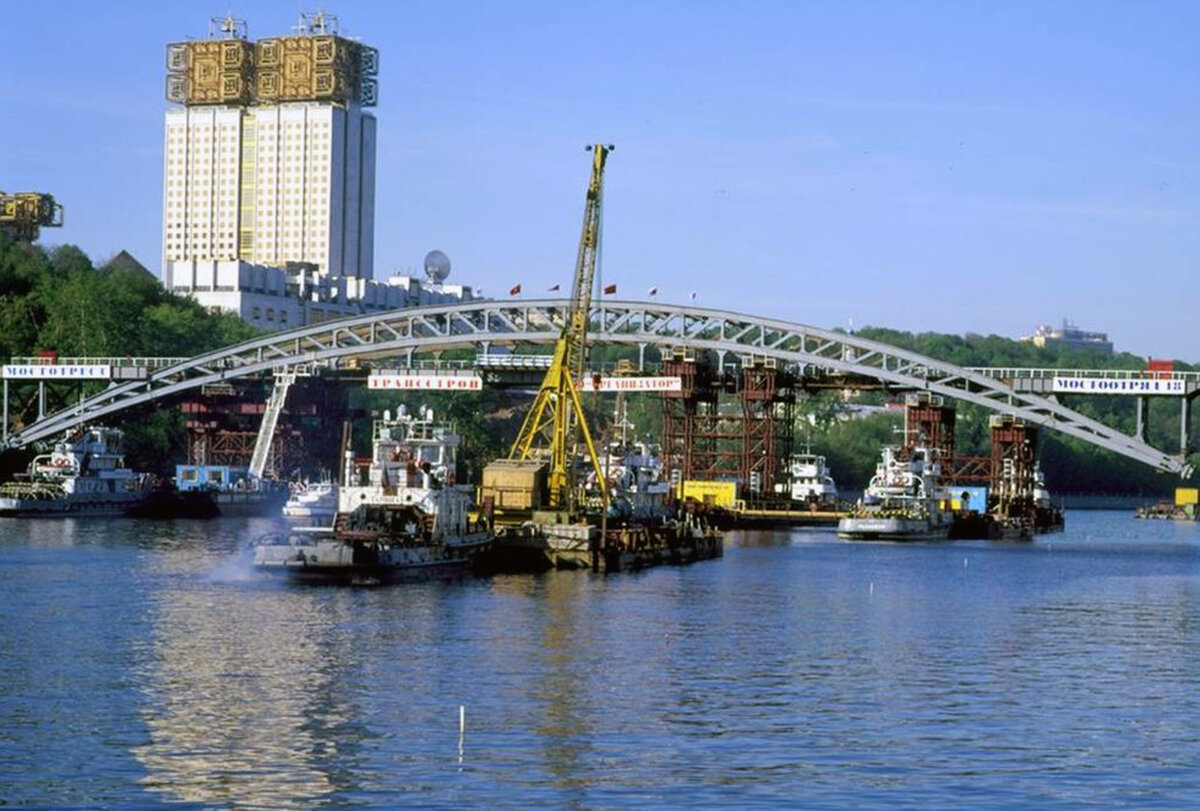 Старый Андреевский мост в Москве