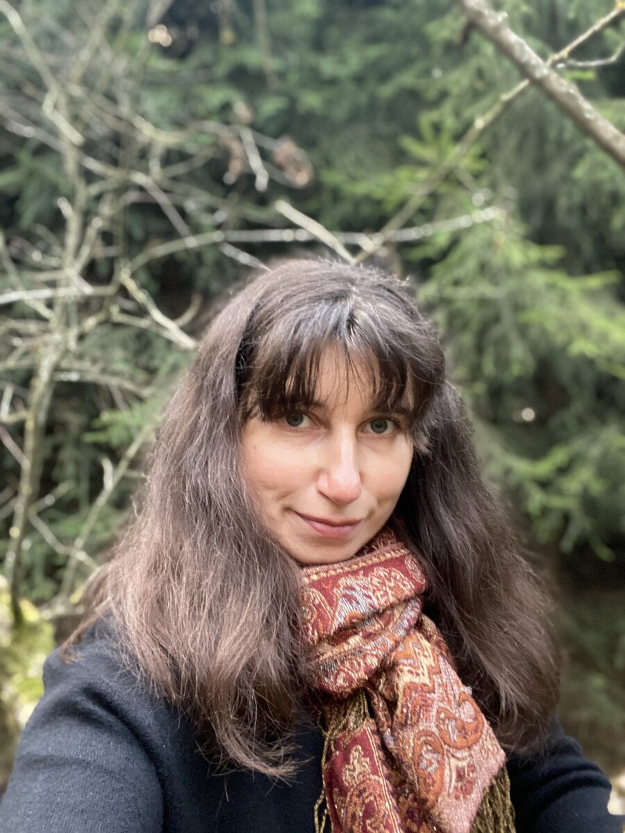 Раньше вместо психологов были ведьмы... Или психологи - это современные колдуны и ведьмы?.. Кто ж его теперь разберёт?!