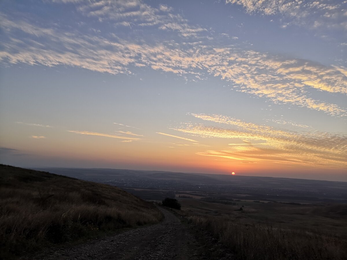 Летний закат, фото из моего архива.