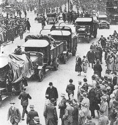 Воинские части двигаются на подавление забастовки в Великобритании, 1926 г.