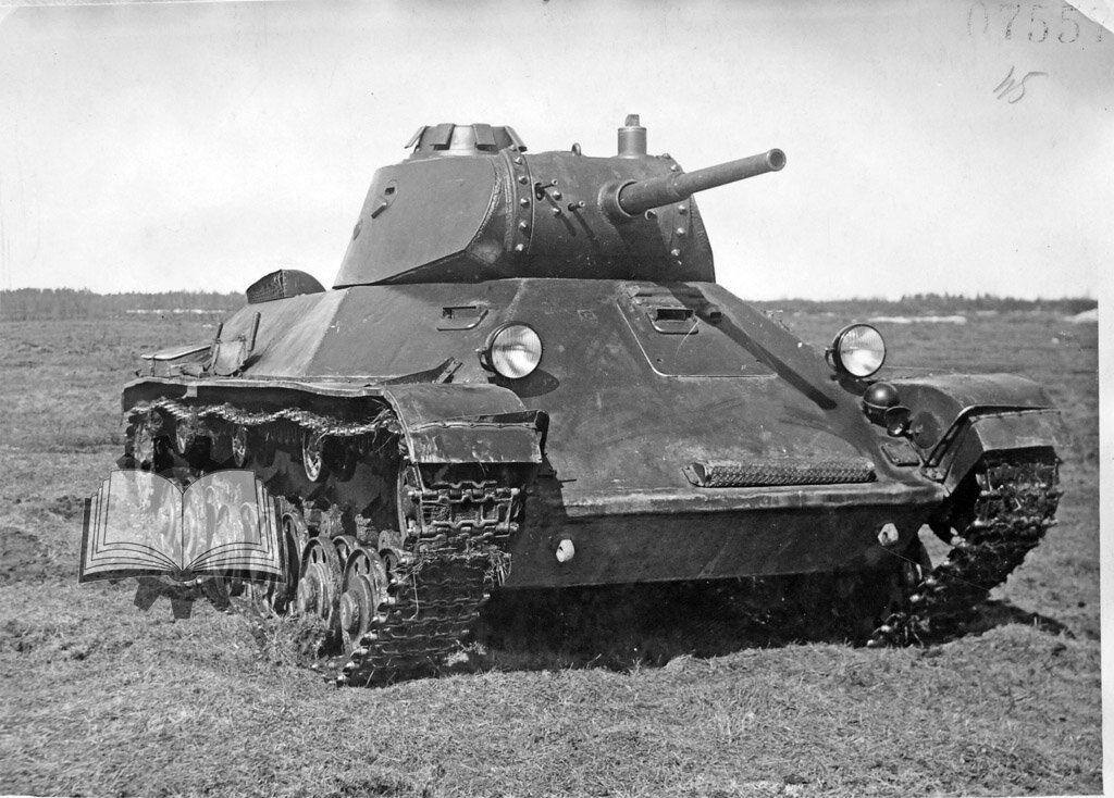 Первый образец Т-50 после доработки, весна 1941 года.