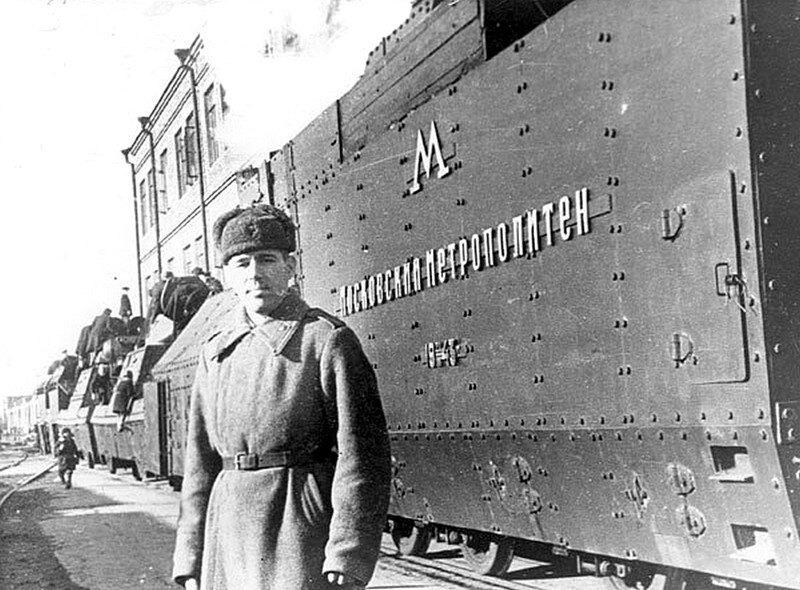 Командир бронепоезда  капитан Есин Б.П.