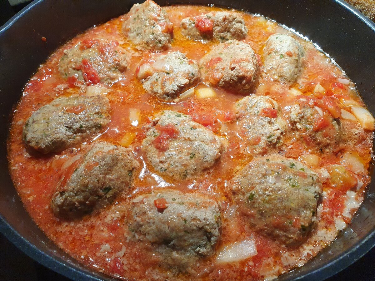 Тефтели в томатном соусе