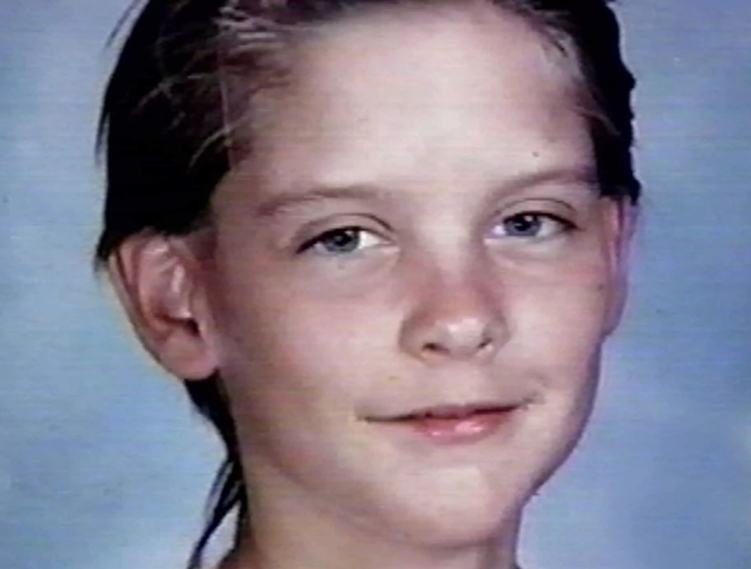 Тоби в детстве.