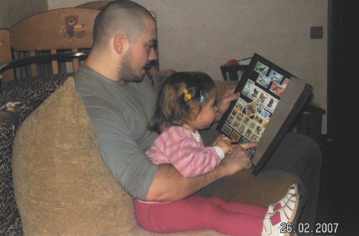 С любимой доченькой.