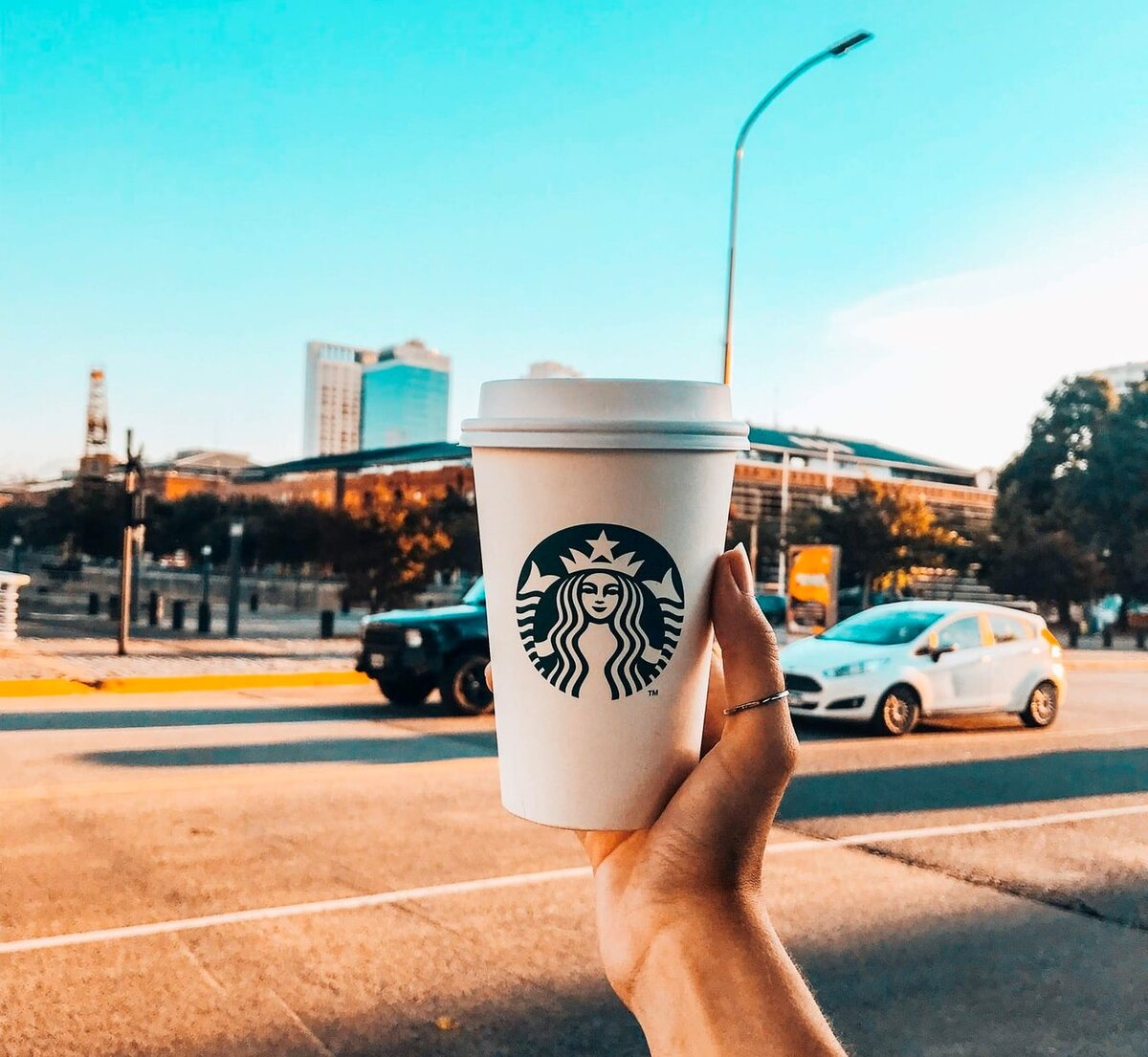 Статья не является рекламой кофеен, здесь по сути вообще не об этом