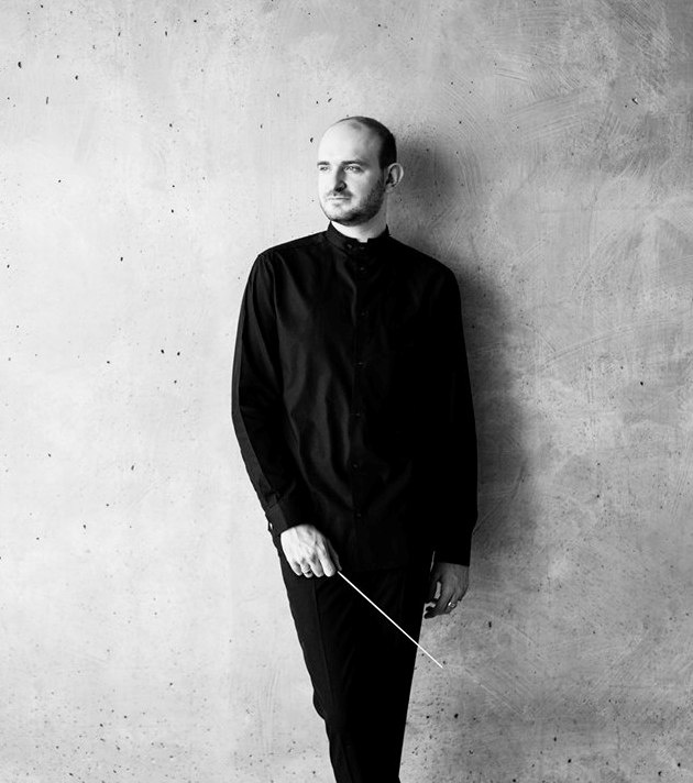 Дирижер Александр Ирадян