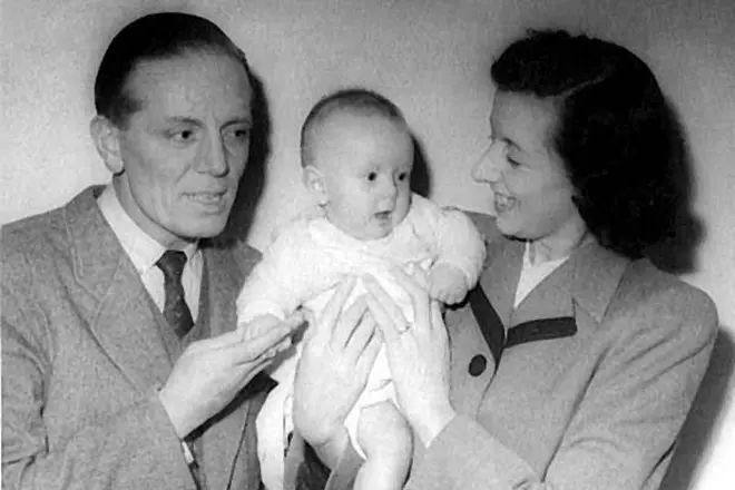 Крис Норман в детстве и его родители