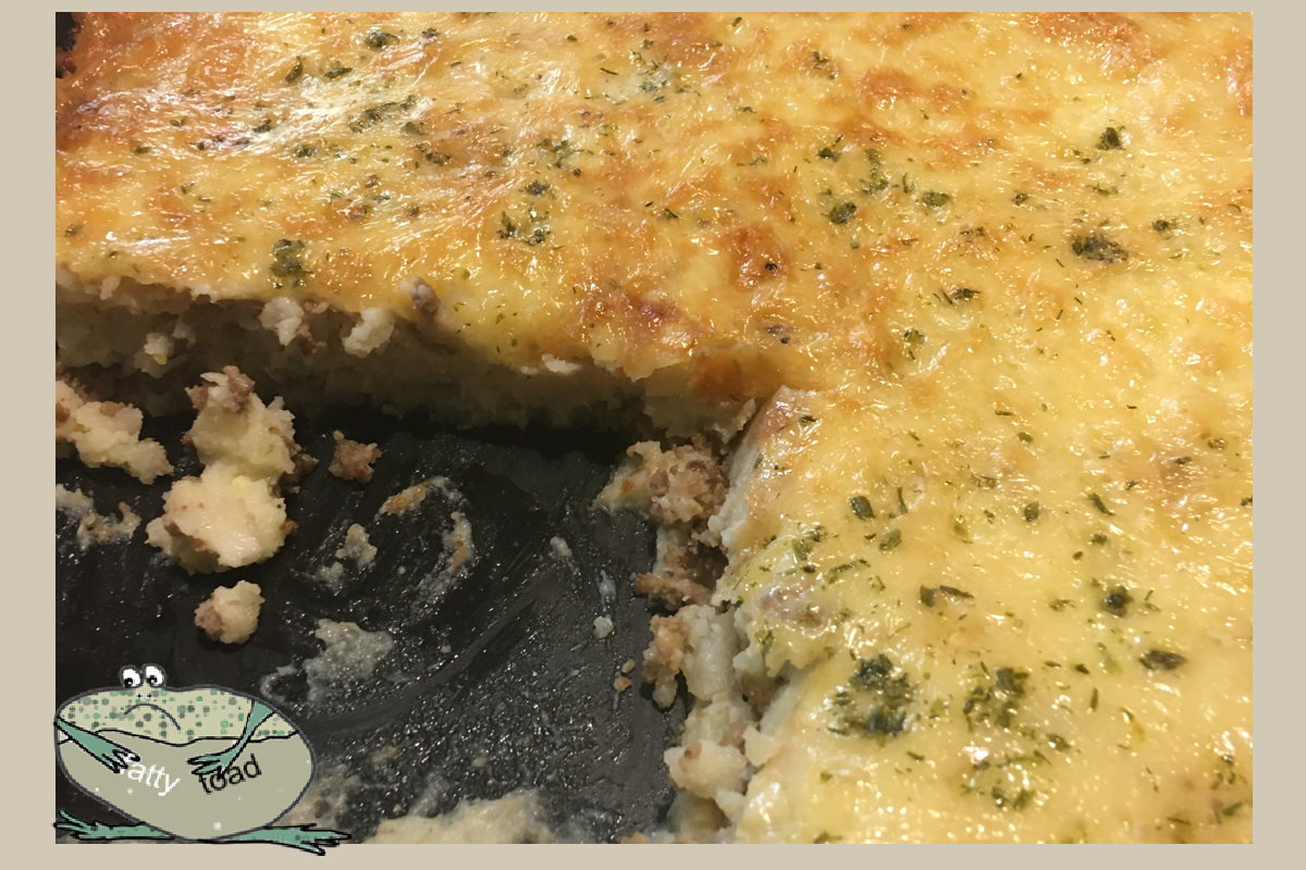 Запеканка картофельная. Шашлык провёрнут через мясорубку,