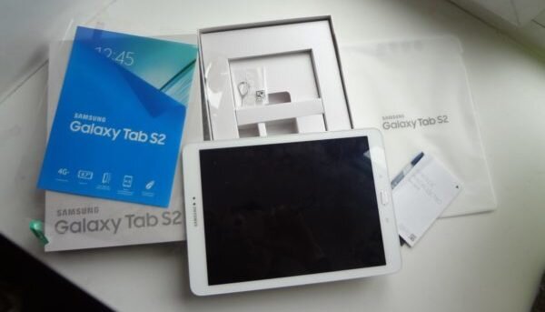 Фото: Комплектация планшета Samsung