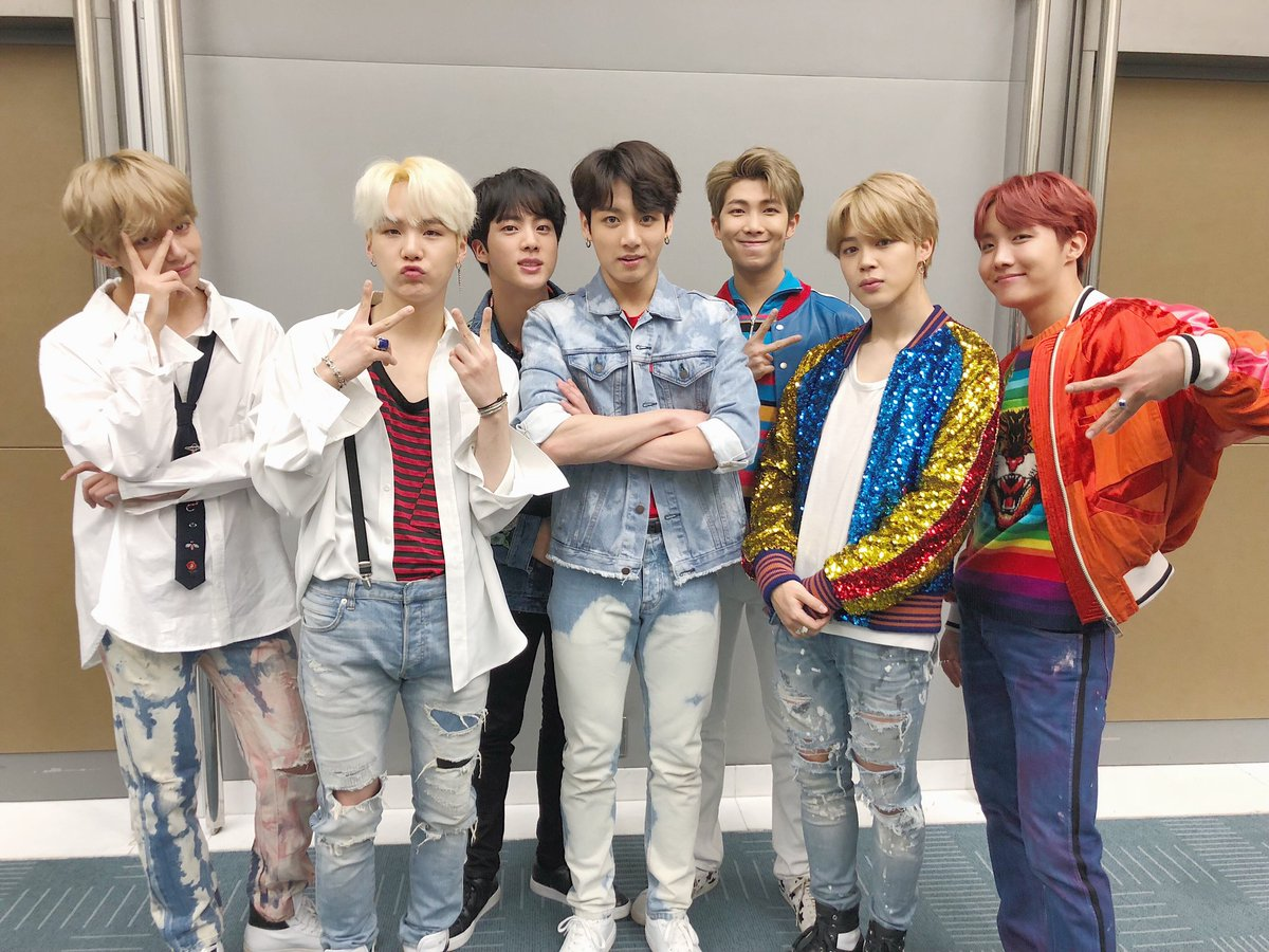 Биография участников группы bts. Группа BTS. Корейская поп-группа BTS. Группа группа БТС. BTS группа Корея.