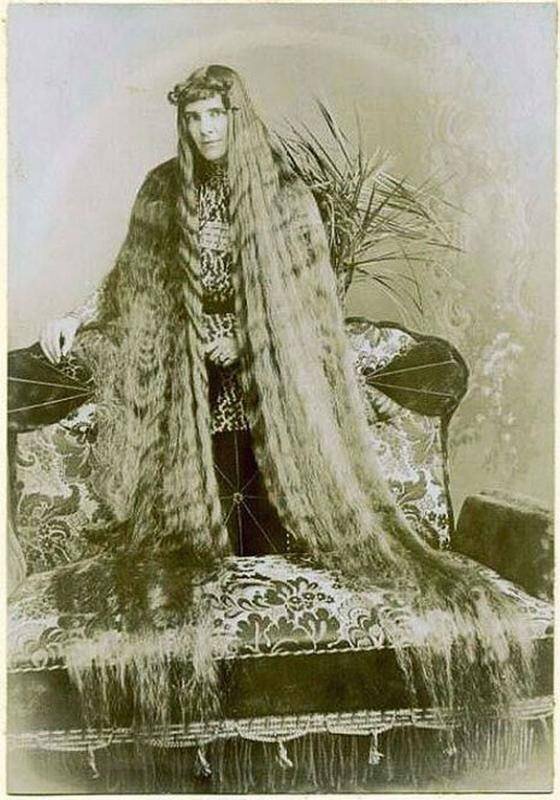 victorian women long hair
