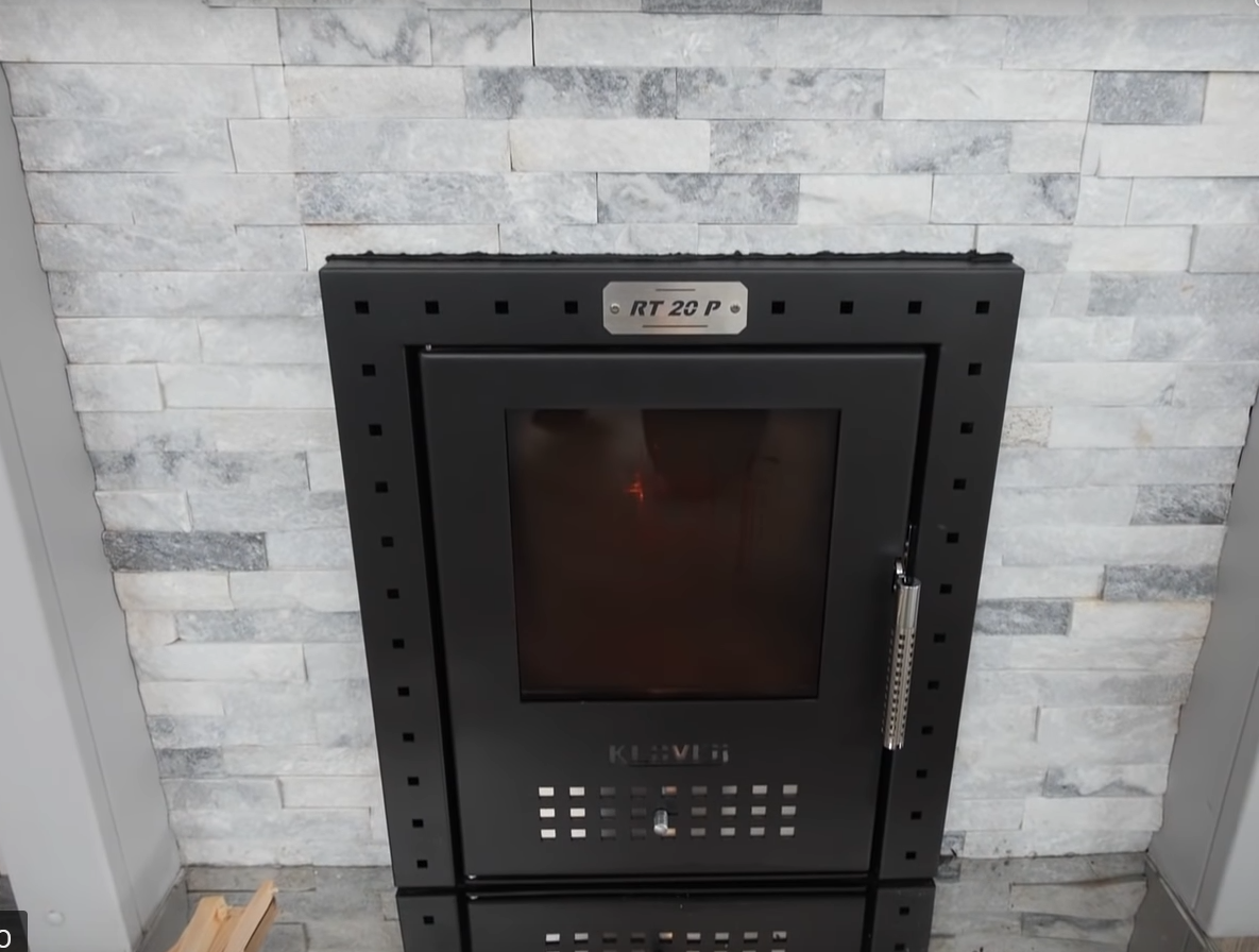 Печь-камин для наших заказчиков. Фото © Мастер Бань и Саун 