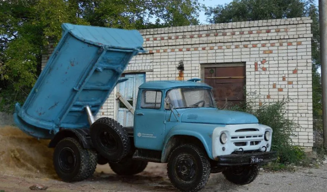 karopka.ru. Фото с Яндекса. ММЗ–555.