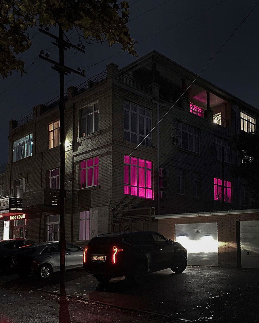 instagram.com/18plus_dela/