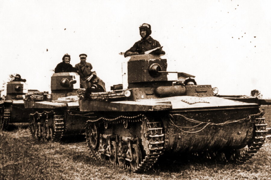 Малый танк Т-37А на учениях КОВО, 1935 год
Материалы архивной группы WARGAMING.NET