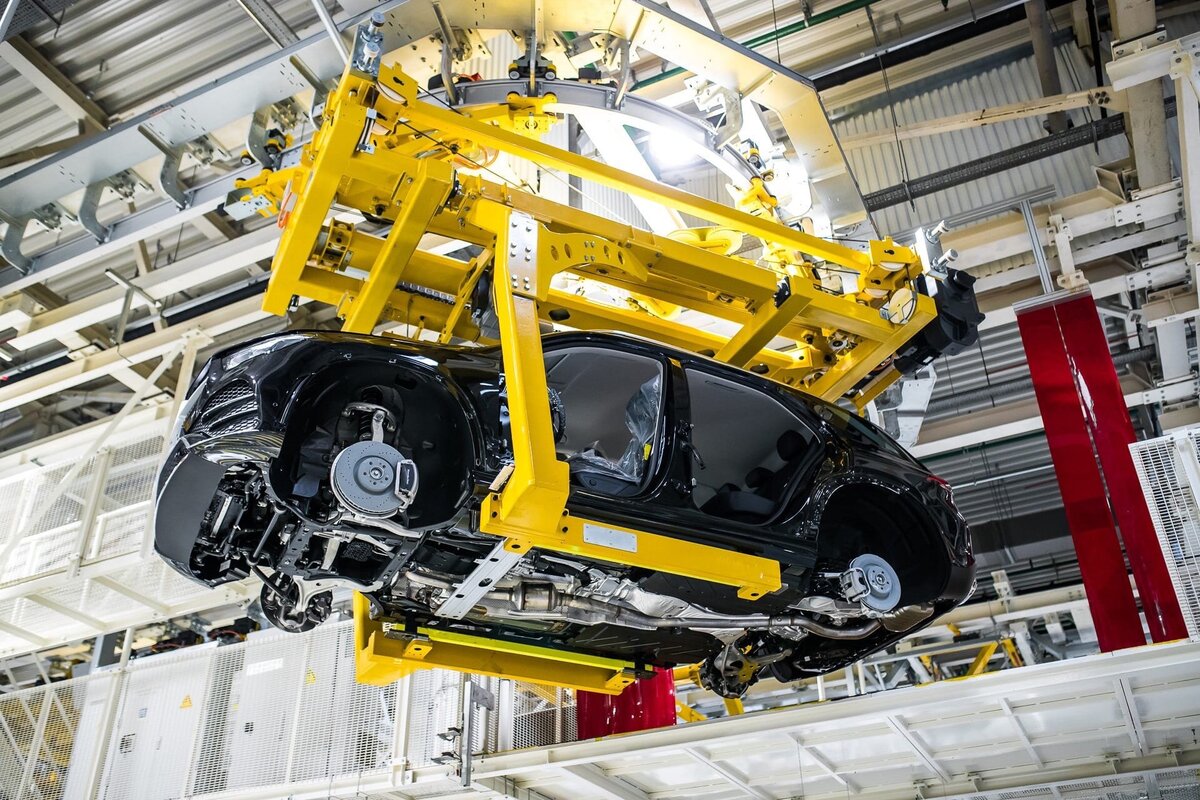 Завод Mercedes-Benz в России. Источник иллюстрации - Яндекс.Картинки