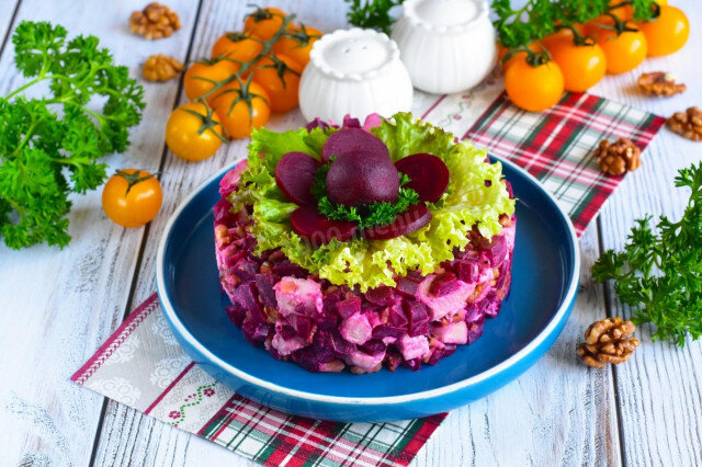 Салат с черносливом и чесноком - рецепты с фото