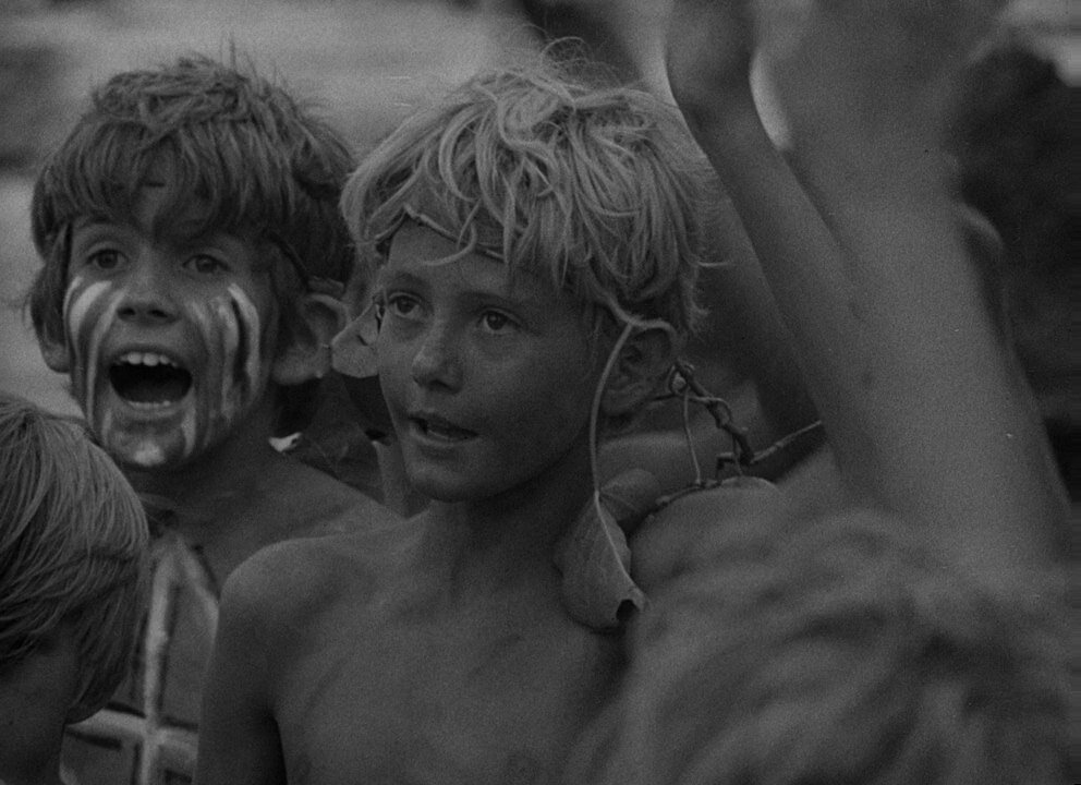 Listen to the flies. Rumor pics. Golding ; прим. повелитель мух фильм 1963.