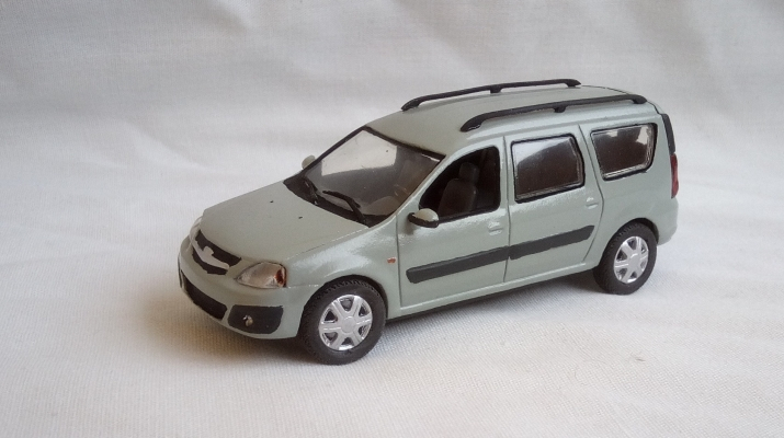 (Сборная модель) Очень пресловутый экземпляр… Таких в продаже нет. Фото нашёл на сайте магазина моделизма UnoMag