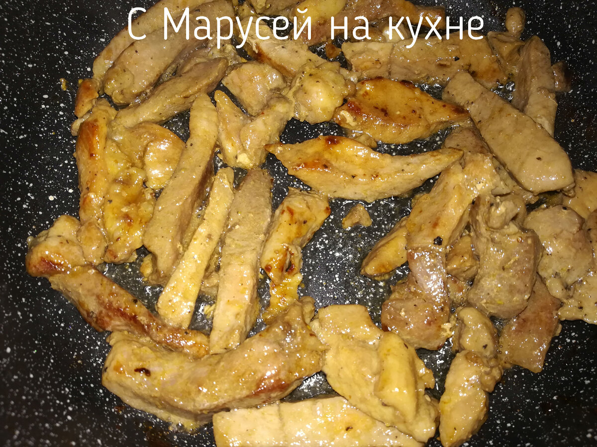 Феттучини с мясом и пармезаном