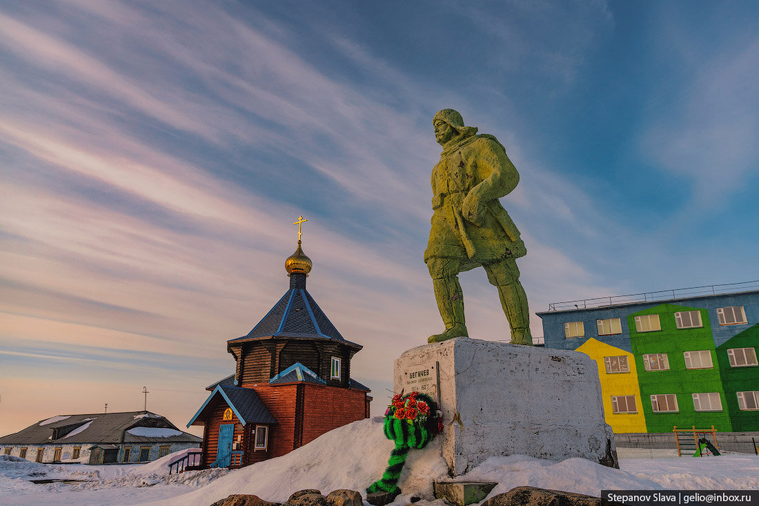 Поселок Диксон кладбище