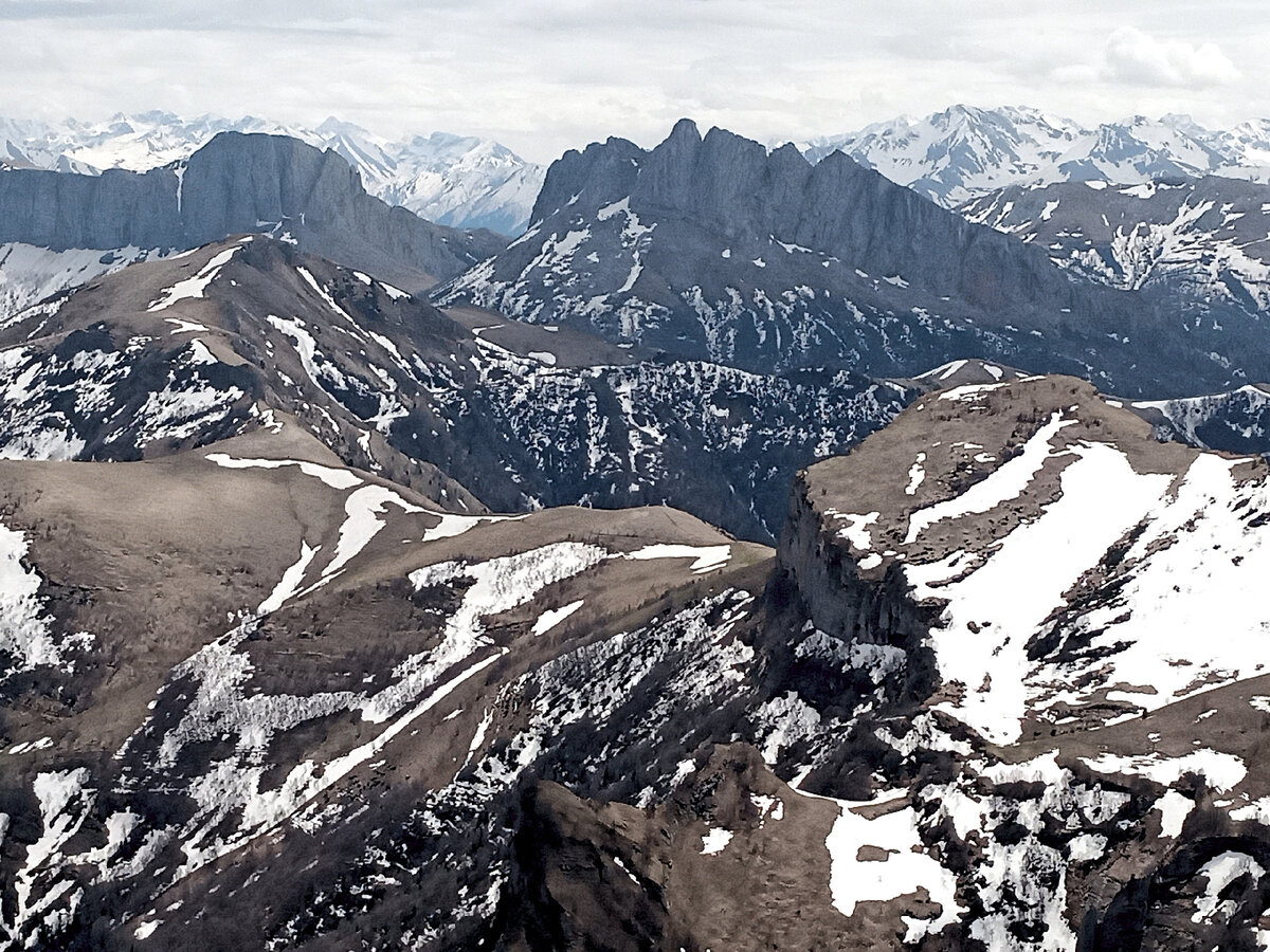 Вид с г. Большой Тхач