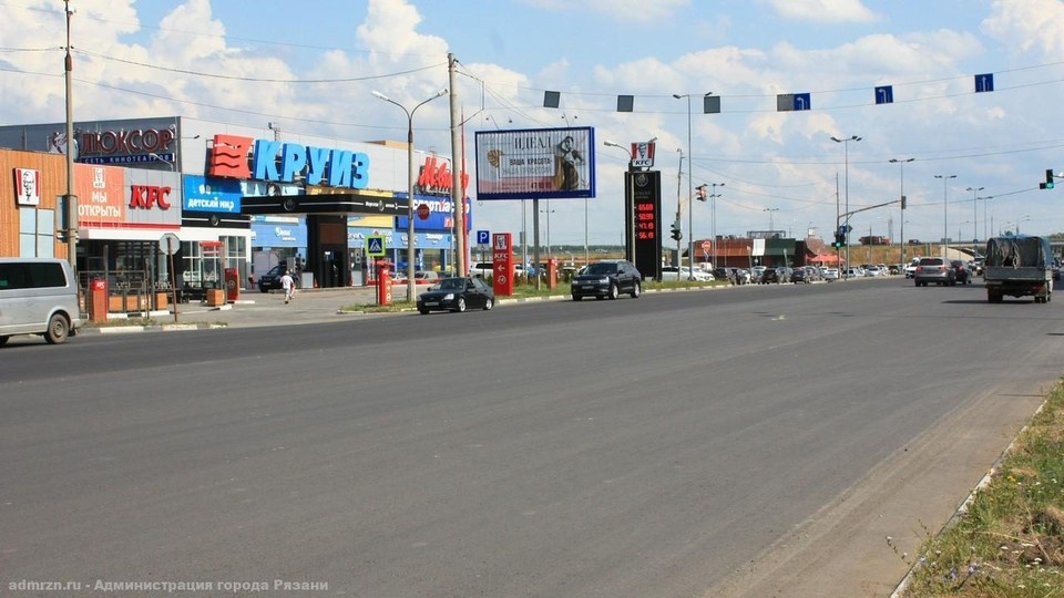     Комиссия приняла ремонт Солотчинского шоссе на стыке с улицей Есенина.
