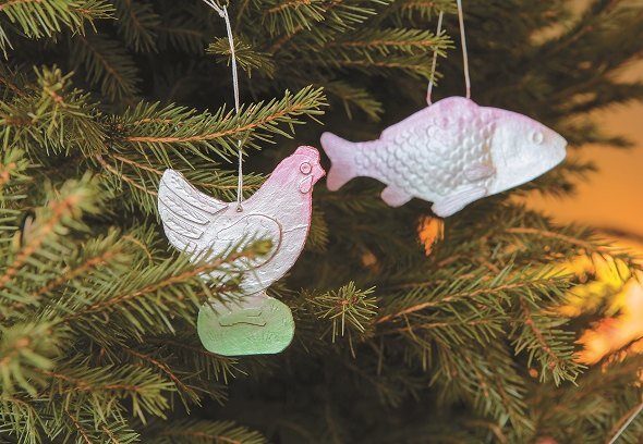     Ёлочные игрушки из нашего детства, которые можно сделать своими руками