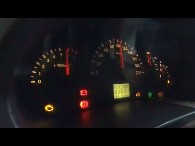 Спидометр то работает то нет. Датчик скорости audi a4 b5. Электронный тахометр на ауди 80. Спидометр приора 2 люкс. Датчик спидометра ауди а4 б6.