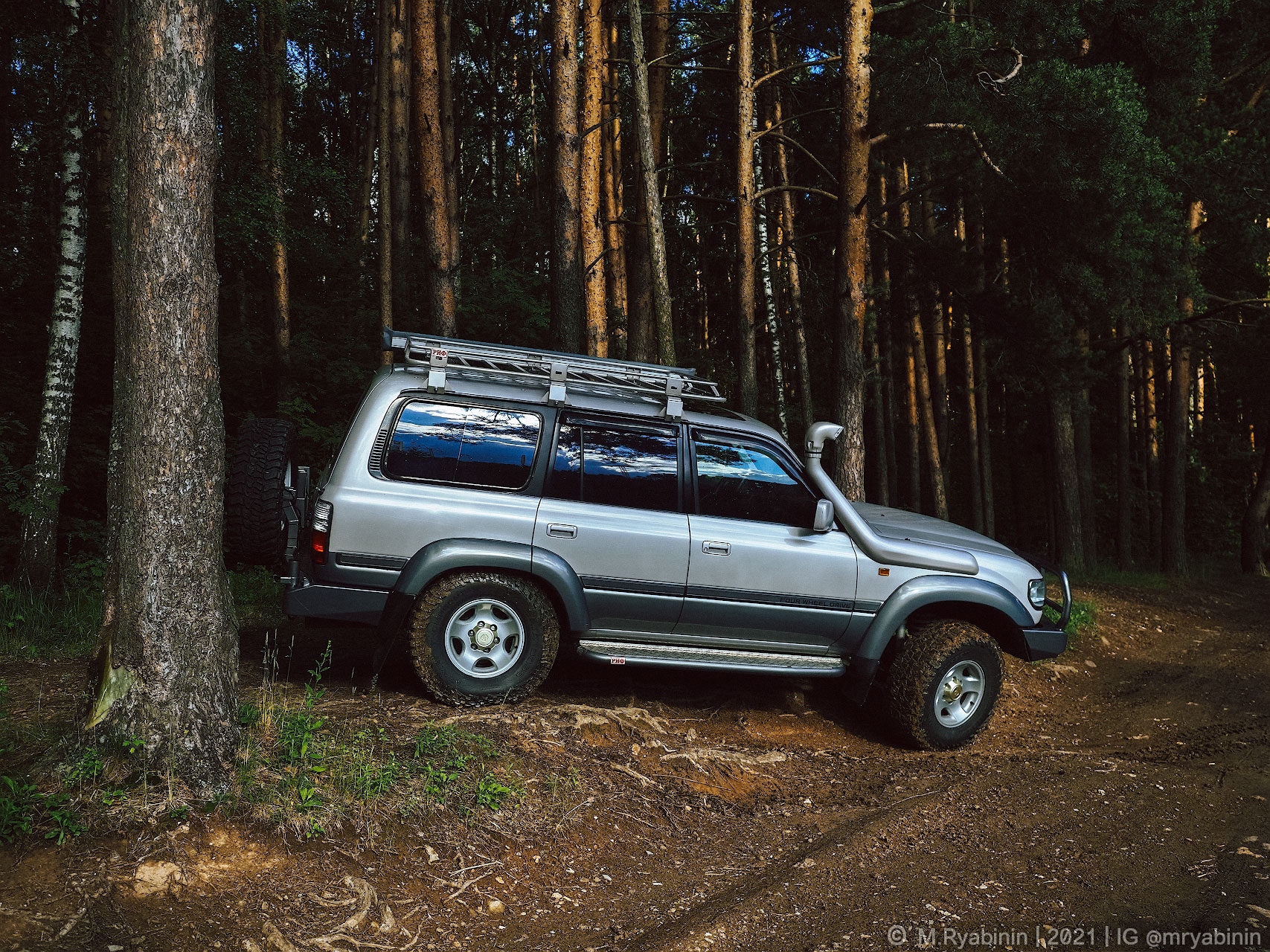 Таких больше не делают. Настоящий и честный Land Cruiser 80 в идеальном состоянии3