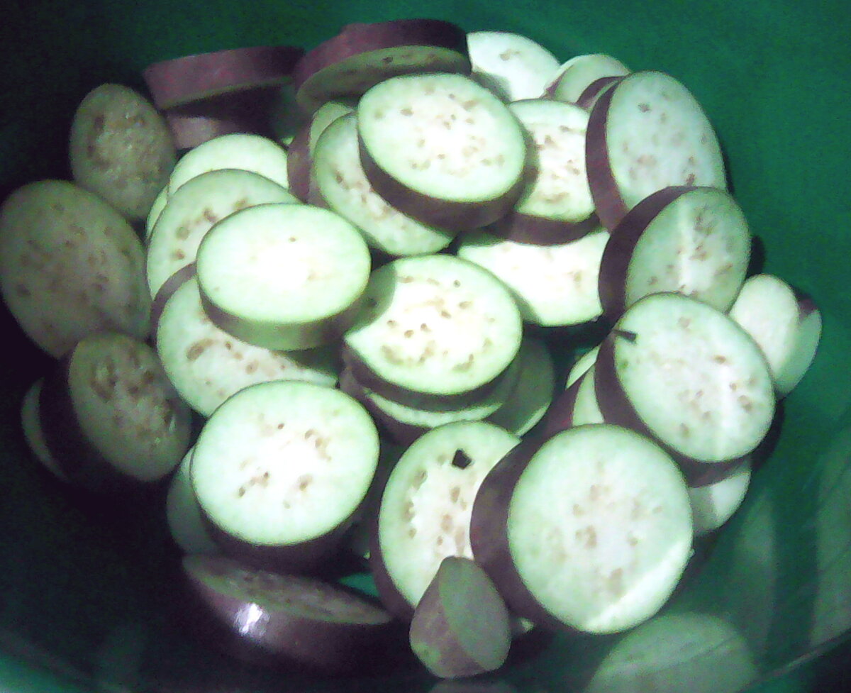 Подготовленные баклажаны