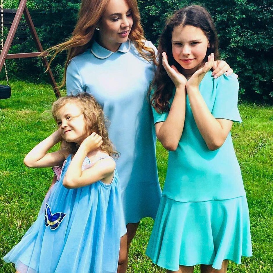 певица с дочерьми