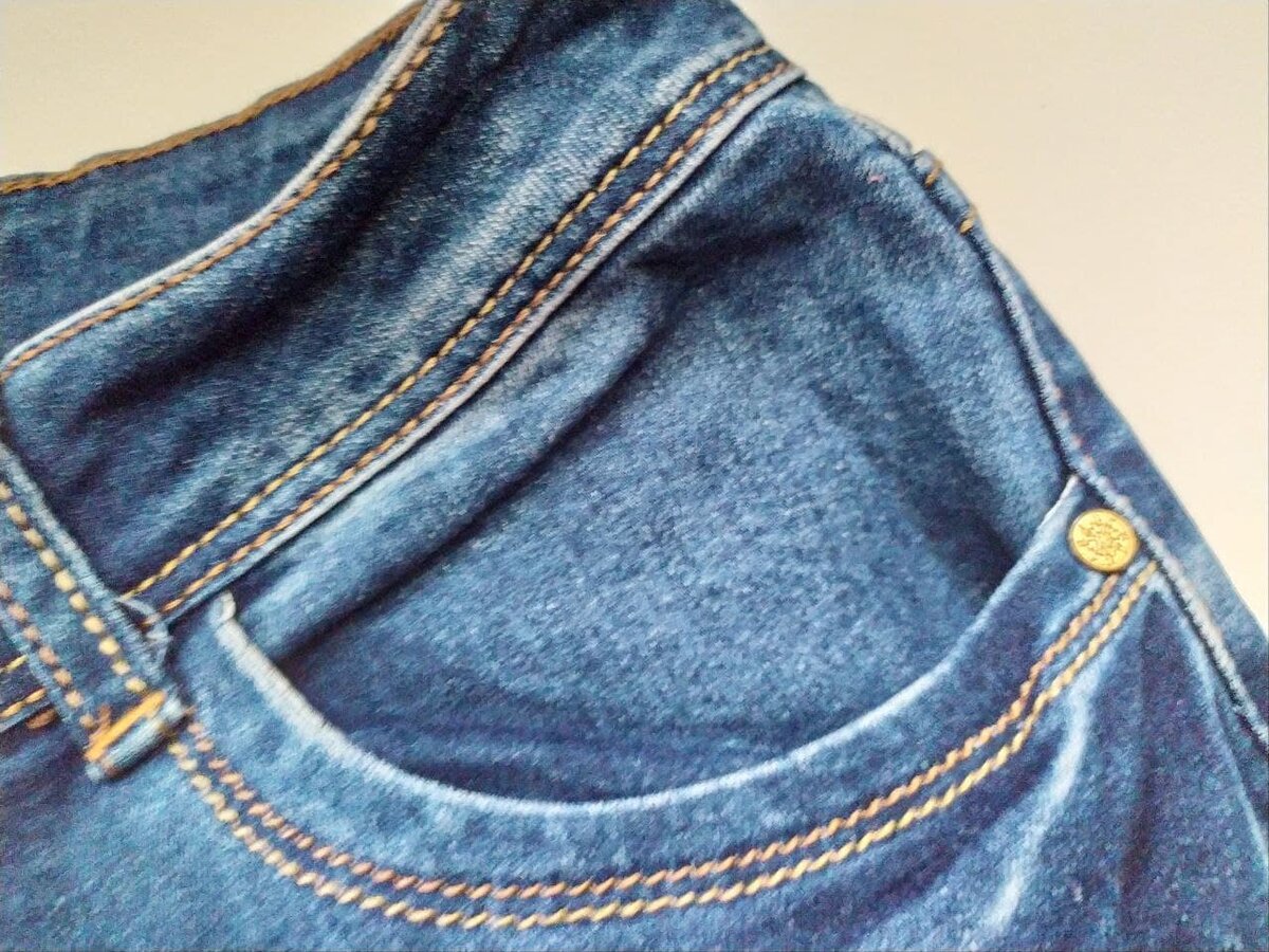 Изучаем швы и сам материал 