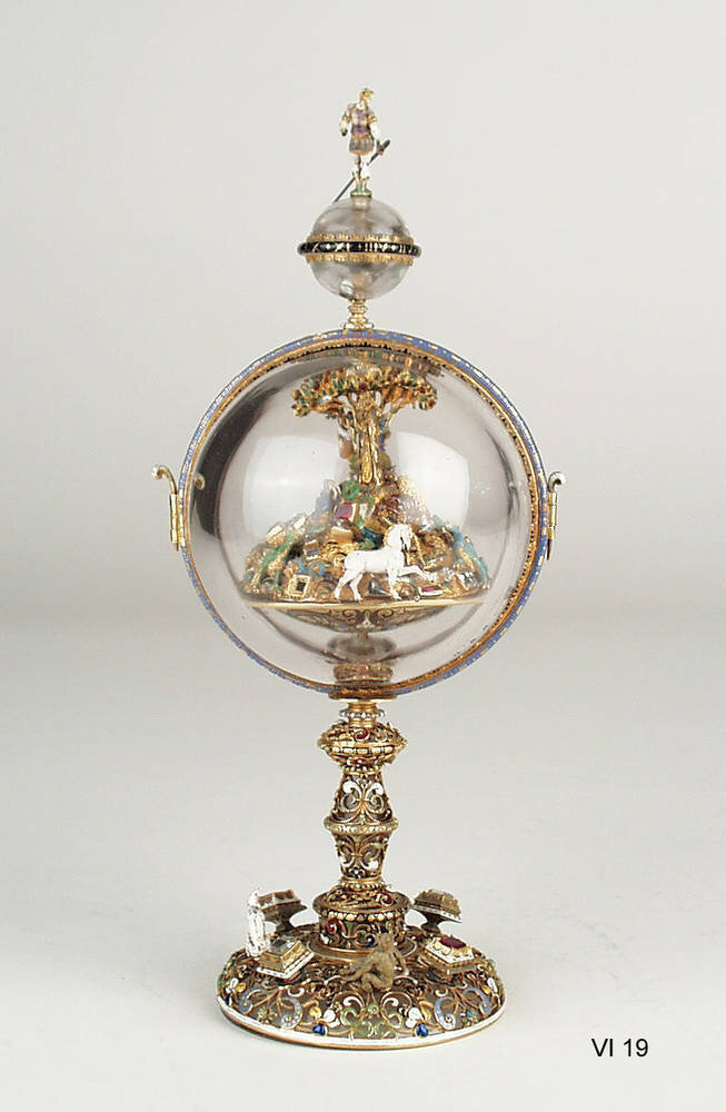 Стеклянный шар. 