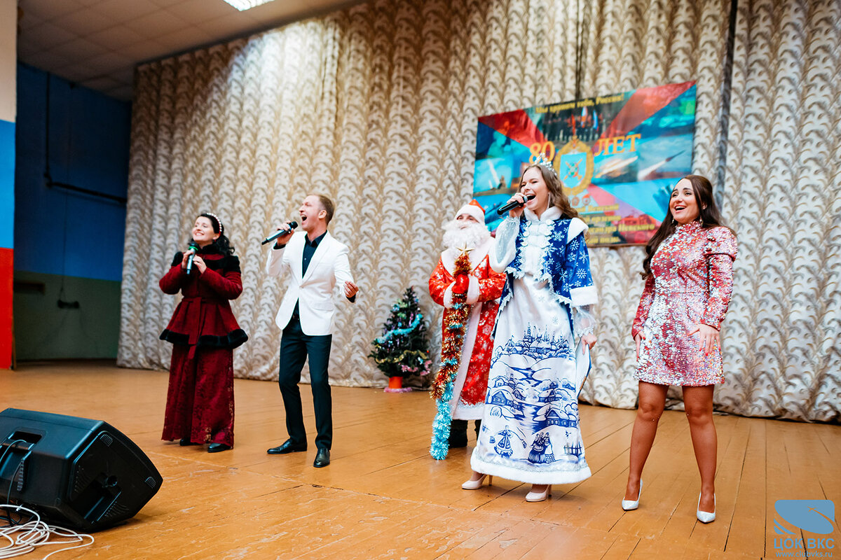 Творческая группа ЦОК ВКС представила праздничную программу «Новогодний музыкальный фейерверк» для военнослужащих ПВО-ПРО