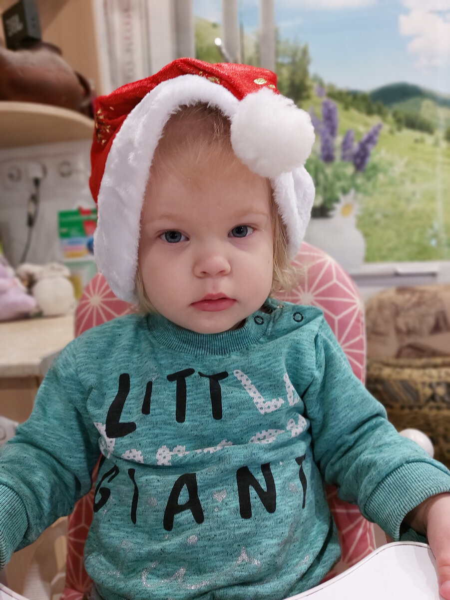 Милый маленький дочь-пух)))