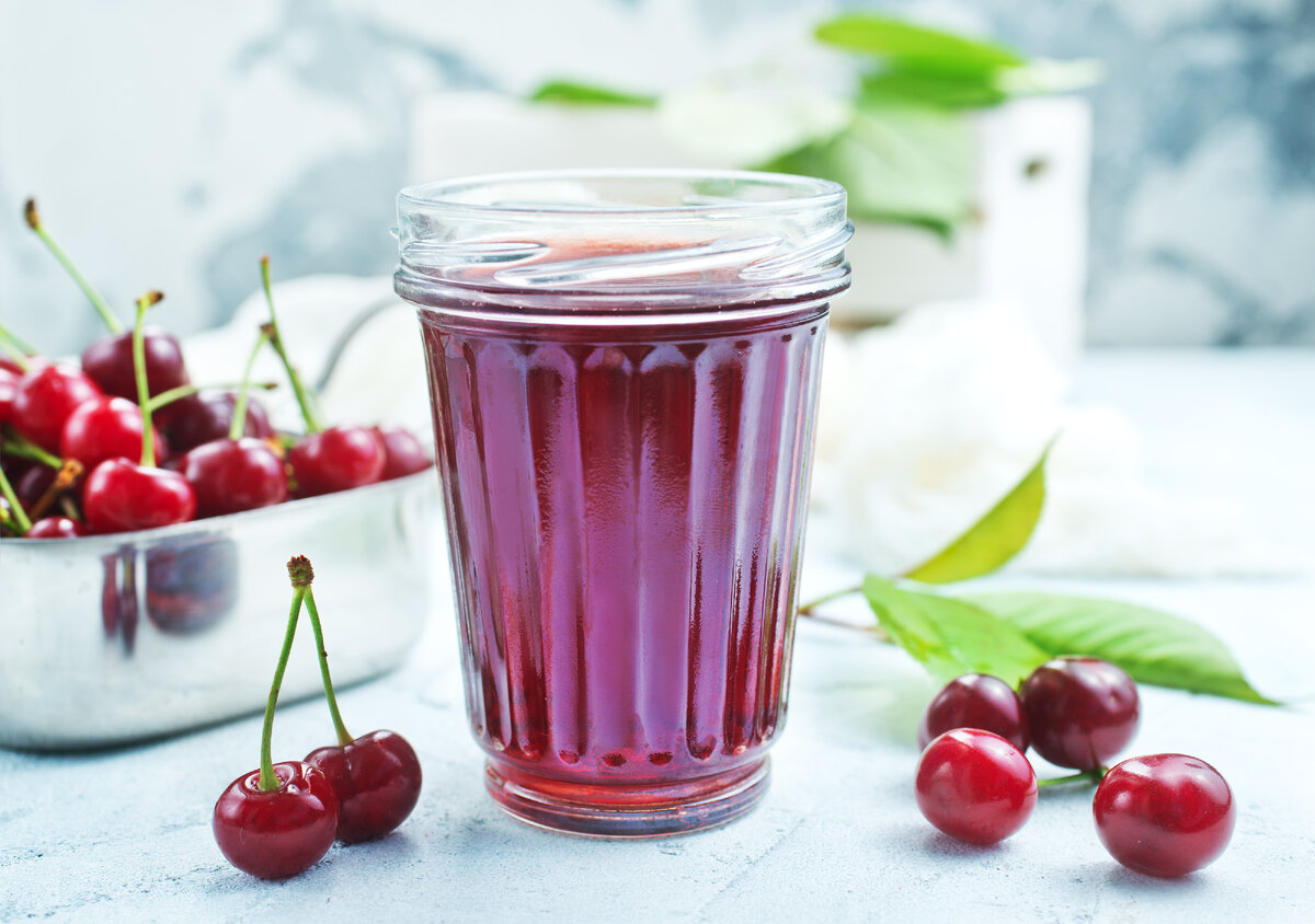 Сок из вишни в домашних условиях — простые рецепты и способы отжать сок
