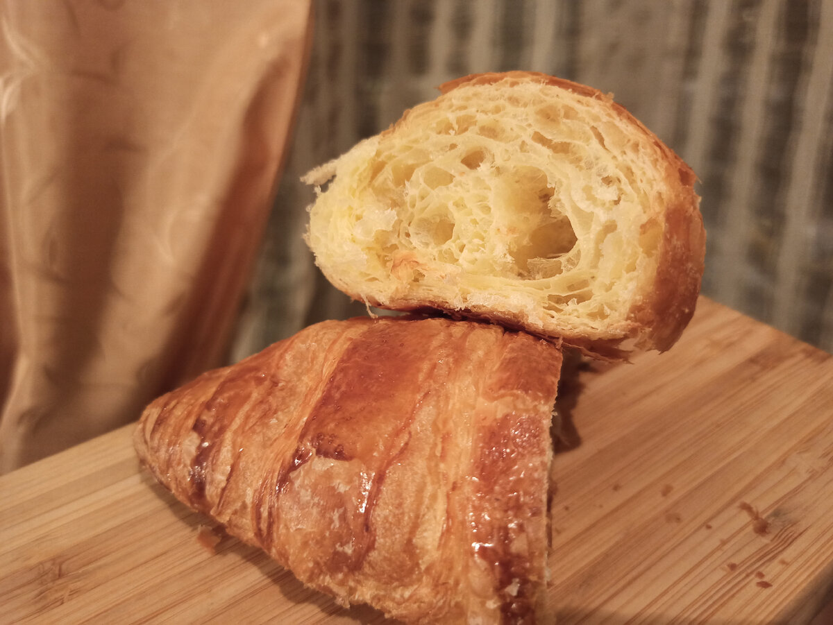 В разрезе круассанчик тоже очень хорош! 