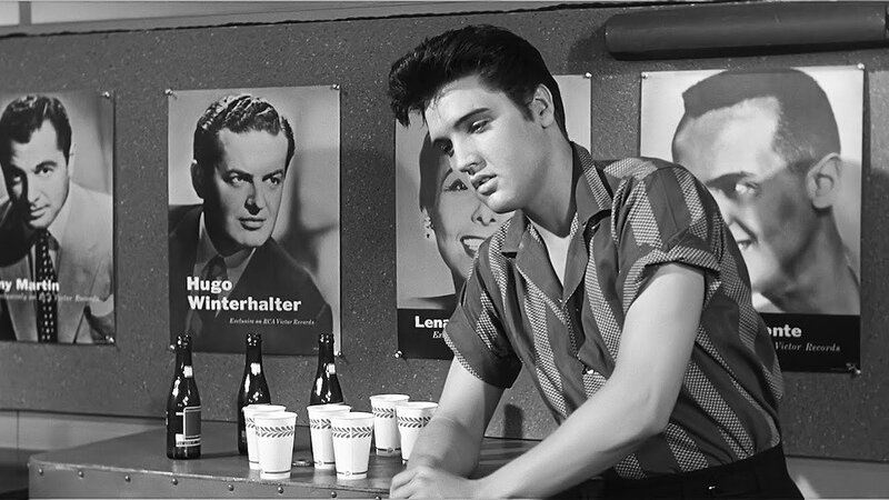 Кадр из фильма "Тюремный рок" с Элвисом Пресли (1957)