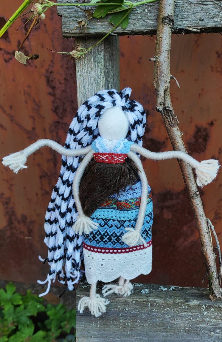 Чародейка-  славянская волшебная обережная куколка