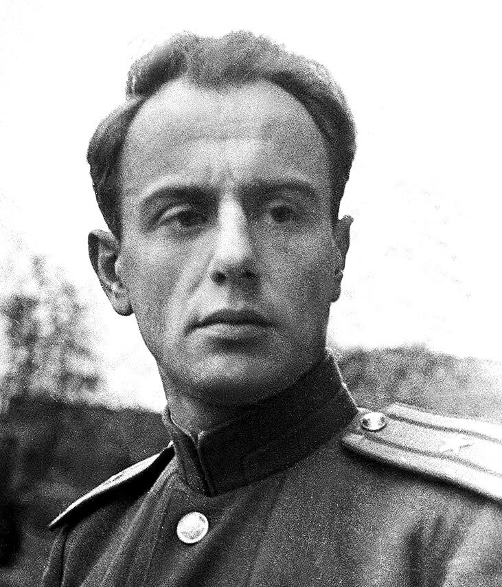 Поэт Евгений Долматовский