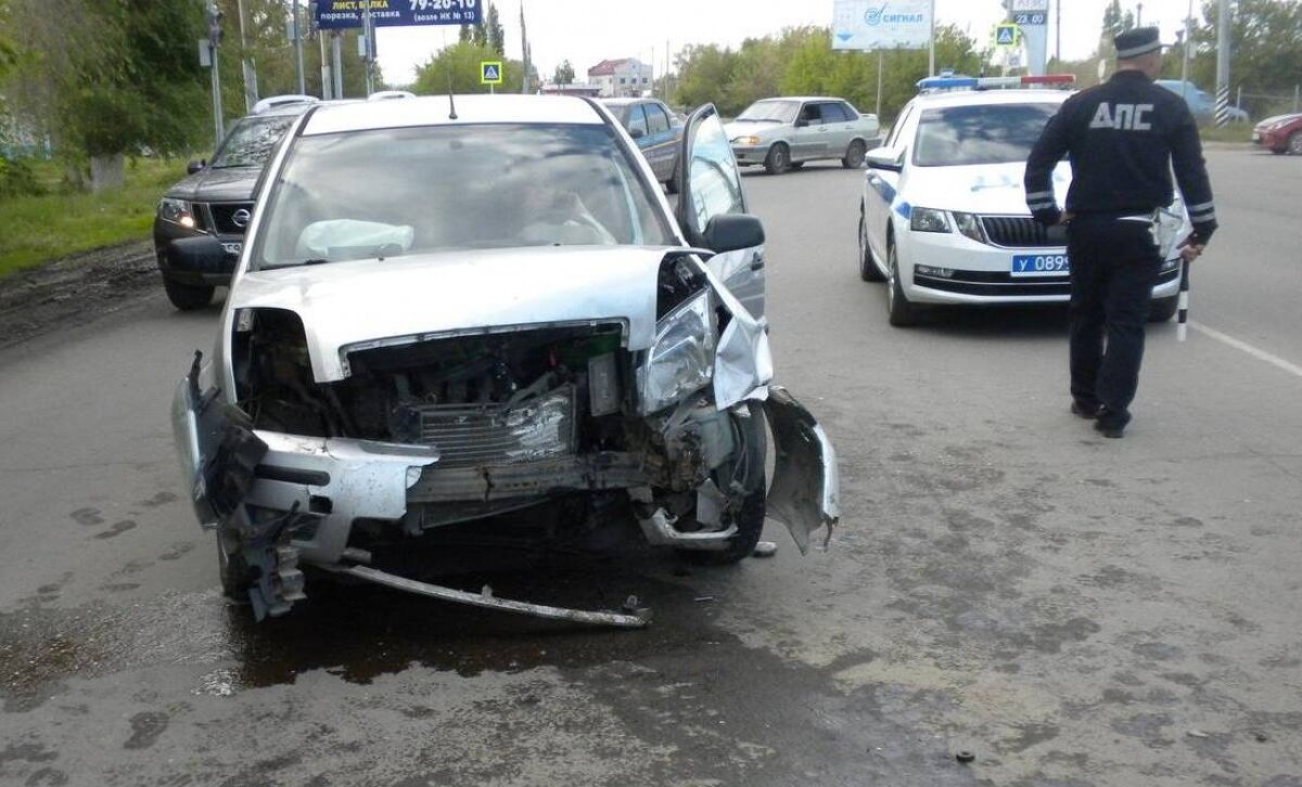    В Энгельсе на Комарова в аварии пострадал 12-дневный младенецНовости Саратова и области – Сетевое издание «Репортер64»