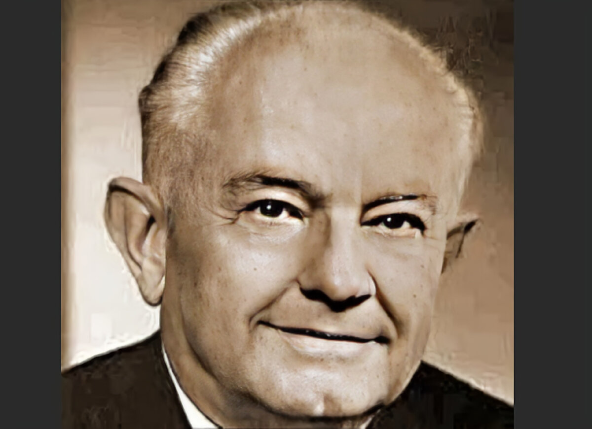 Эрнст Холмс